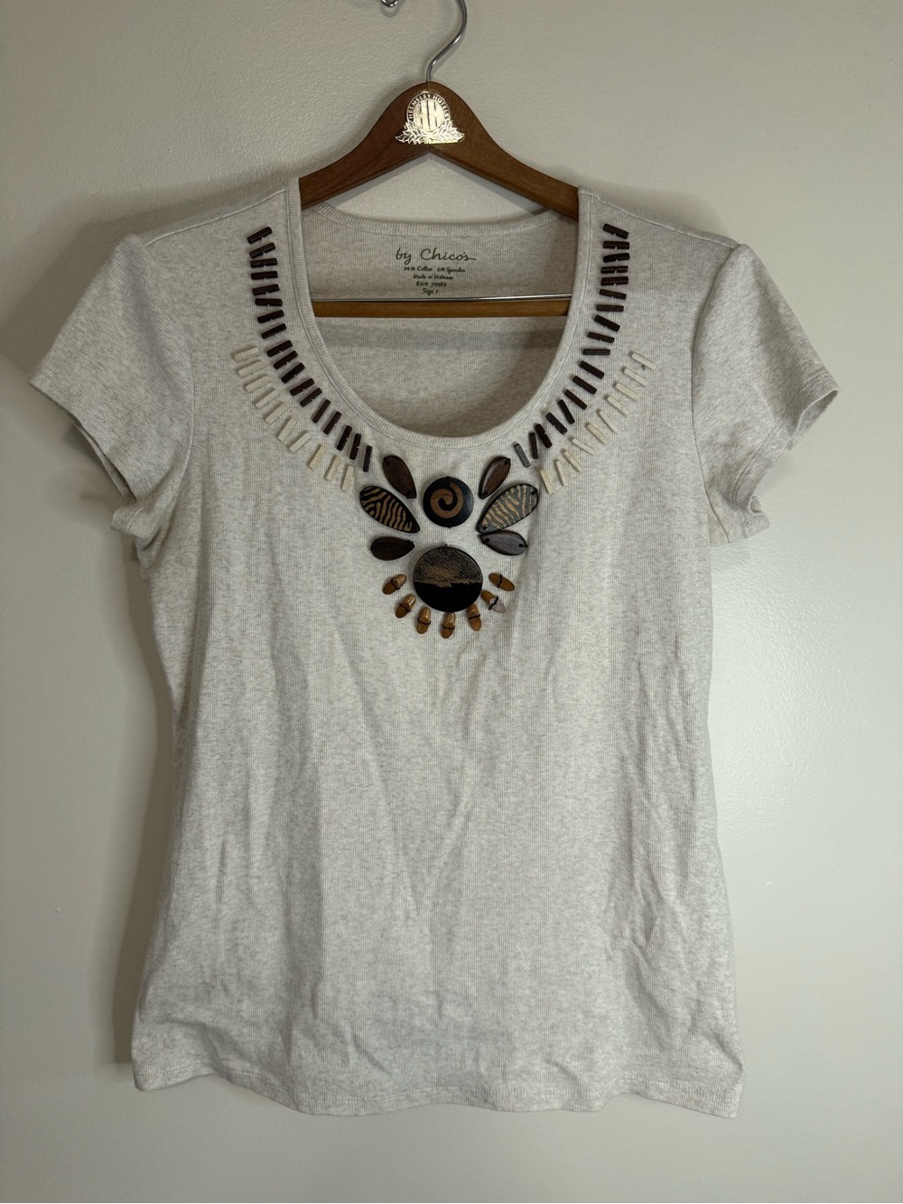 Chico's Women's Short Sleeve Embellished Tee light tan size medium (1)